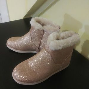 Cat & Jack Girls' Boot Rose Gold